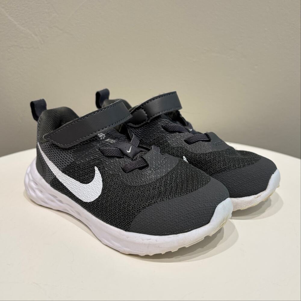 Nike Revolution 6 Toddler Boy Shoes Gray White - Size: 8